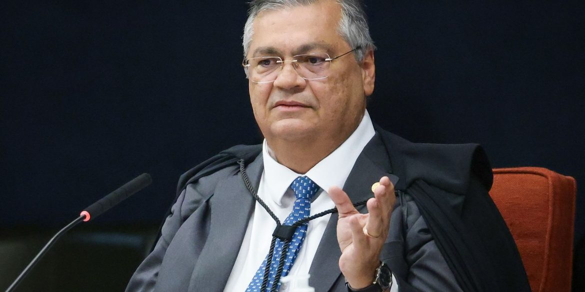 dino-vota-pela-condenacao-de-bolsonaro-e-mais-sete;-placar-esta-2-a-0 dino-vota-pela-condenacao-de-bolsonaro-e-mais-sete;-placar-esta-2-a-0