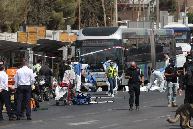 ataque-a-tiros-em-jerusalem-deixa-pelo-menos-cinco-mortos-e-15-feridos ataque-a-tiros-em-jerusalem-deixa-pelo-menos-cinco-mortos-e-15-feridos