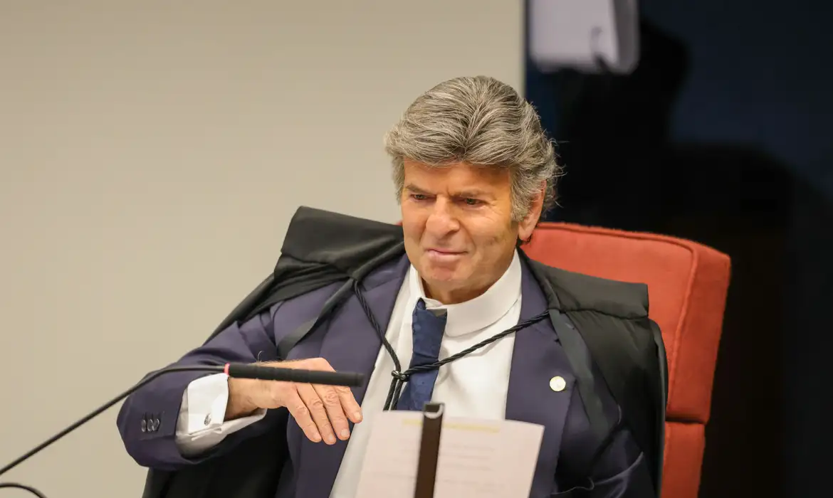 fux-cita-lula-para-defender-nulidade-de-bolsonaro,-mas-‘esquece’-que-votou-contra-anulacao fux-cita-lula-para-defender-nulidade-de-bolsonaro,-mas-‘esquece’-que-votou-contra-anulacao