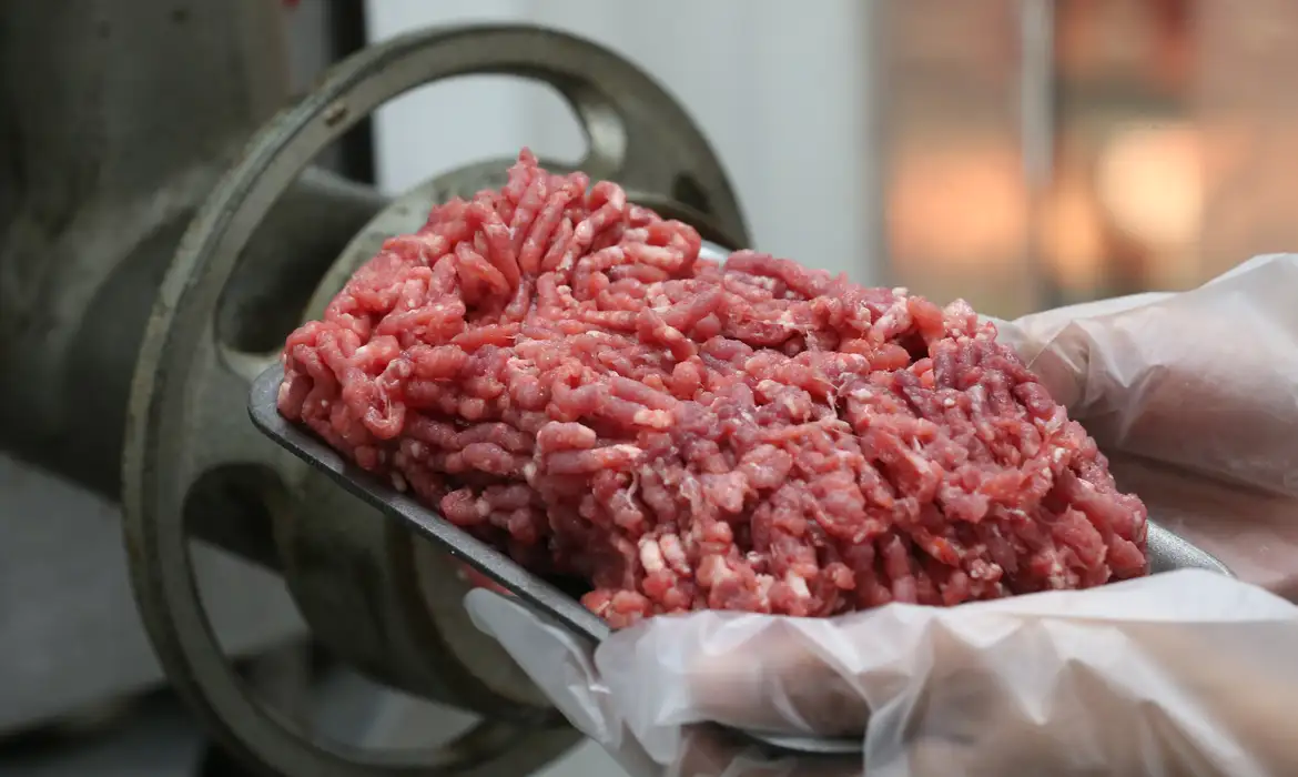 mesmo-com-tarifaco-dos-eua,-setor-de-carne-brasileira-preve-alta-nas-exportacoes mesmo-com-tarifaco-dos-eua,-setor-de-carne-brasileira-preve-alta-nas-exportacoes