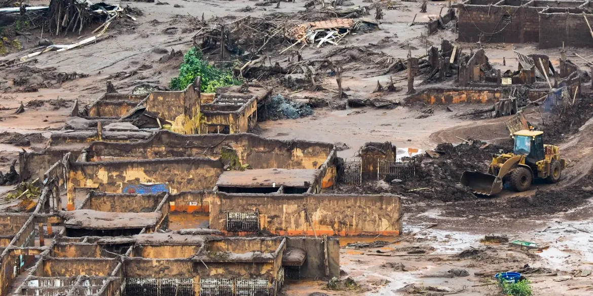 pescadores-atingidos-por-queda-de-barragem-do-fundao-recebem-beneficio pescadores-atingidos-por-queda-de-barragem-do-fundao-recebem-beneficio