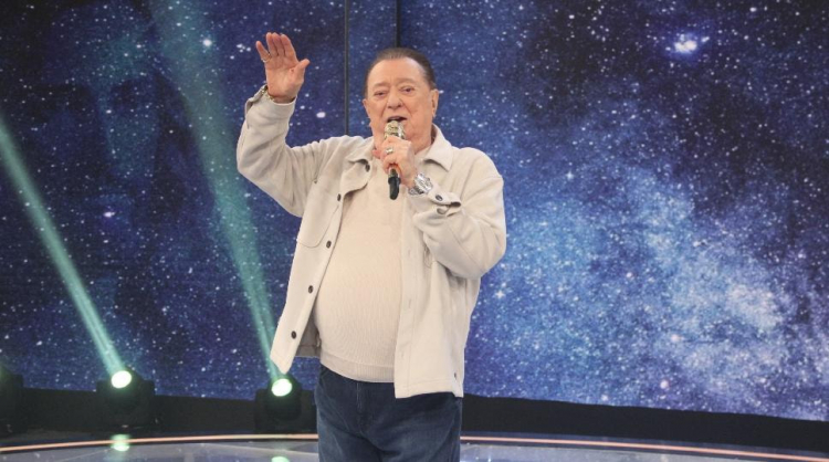 raul-gil-reaparece-em-video-apos-receber-alta-hospitalar:-‘estou-voltando-para-valer’ raul-gil-reaparece-em-video-apos-receber-alta-hospitalar:-‘estou-voltando-para-valer’