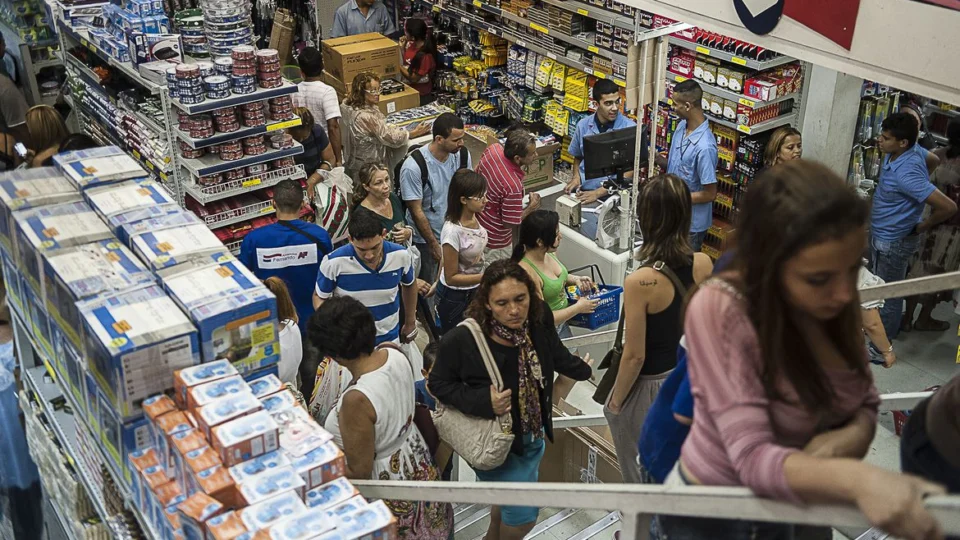 comercio-varia-0,3%-em-julho-e-registra-quarto-resultado-negativo-seguido comercio-varia-0,3%-em-julho-e-registra-quarto-resultado-negativo-seguido