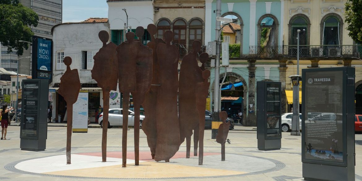 cais-do valongo e-reconhecido-como-patrimonio-cultural-da-humanidade cais-do valongo e-reconhecido-como-patrimonio-cultural-da-humanidade
