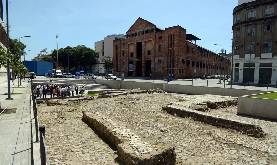 cais-do-valongo-e-reconhecido-como-patrimonio-cultural-afro-brasileiro cais-do-valongo-e-reconhecido-como-patrimonio-cultural-afro-brasileiro