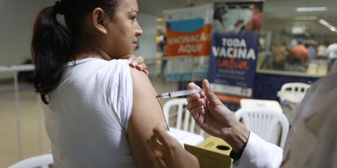 vacina-da-covid-tambem-protege-contra-complicacoes-cardiacas-da-doenca vacina-da-covid-tambem-protege-contra-complicacoes-cardiacas-da-doenca