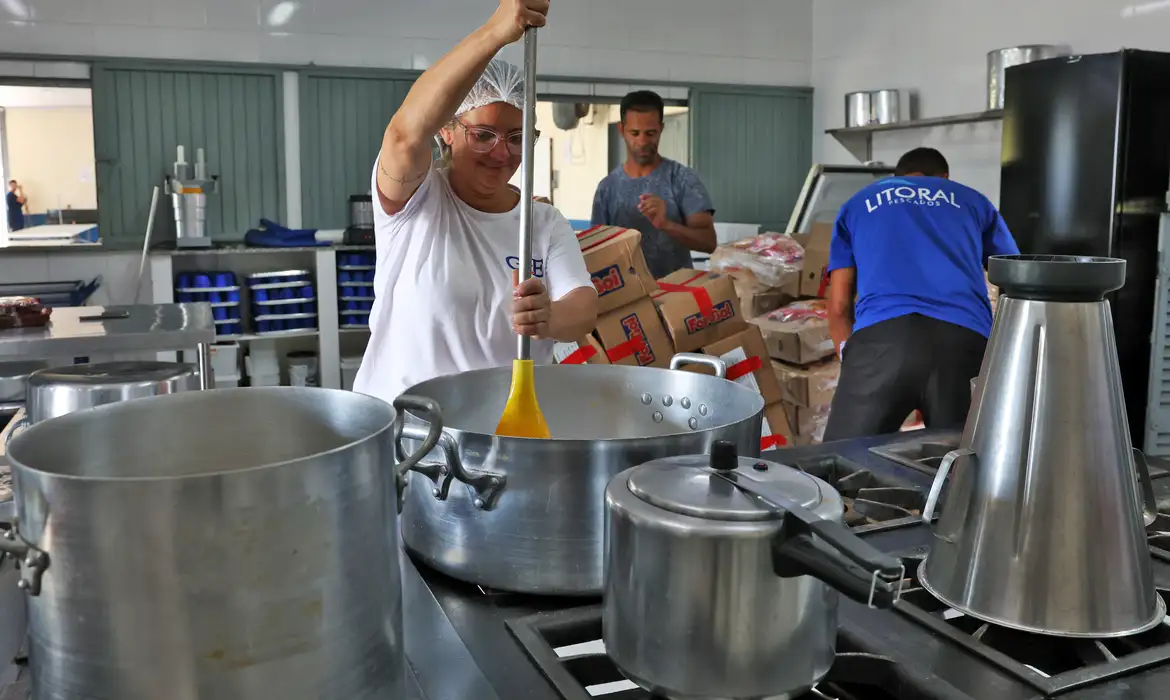 merenda-escolar-no-brasil-devera-ter-45%-de-alimentos-da-agricultura-familiar merenda-escolar-no-brasil-devera-ter-45%-de-alimentos-da-agricultura-familiar