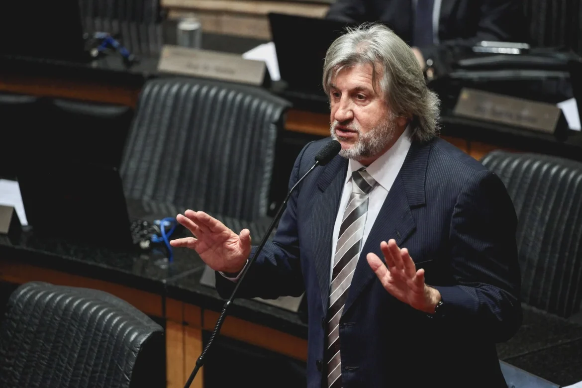 milionario,-prefeito-de-camboriu-‘anti-lula’-e-a-favor-da-taxacao-de-ricos-pela-isencao-do-ir milionario,-prefeito-de-camboriu-‘anti-lula’-e-a-favor-da-taxacao-de-ricos-pela-isencao-do-ir