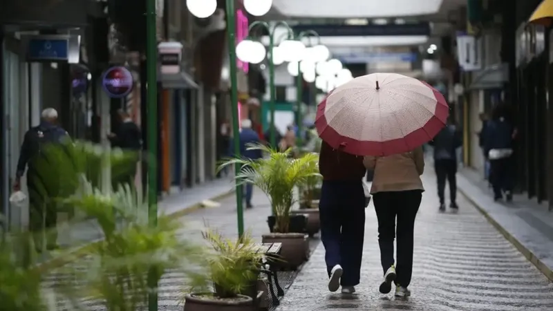 previsao-do-tempo:-sexta-feira-tera-chuva-no-norte-e-calor-intenso-no-centro-oeste previsao-do-tempo:-sexta-feira-tera-chuva-no-norte-e-calor-intenso-no-centro-oeste