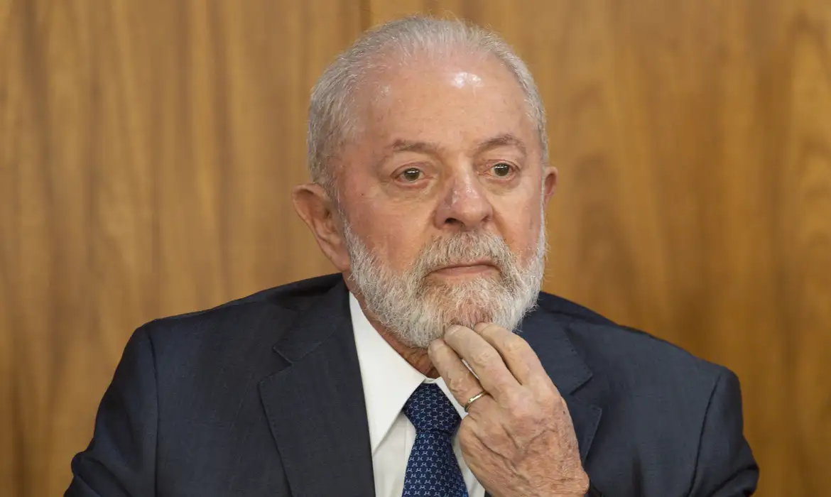 lula-acena-a-evangelicos-e-diz-que-maioria-dos-deputados-pouco-liga-para-o-povo lula-acena-a-evangelicos-e-diz-que-maioria-dos-deputados-pouco-liga-para-o-povo