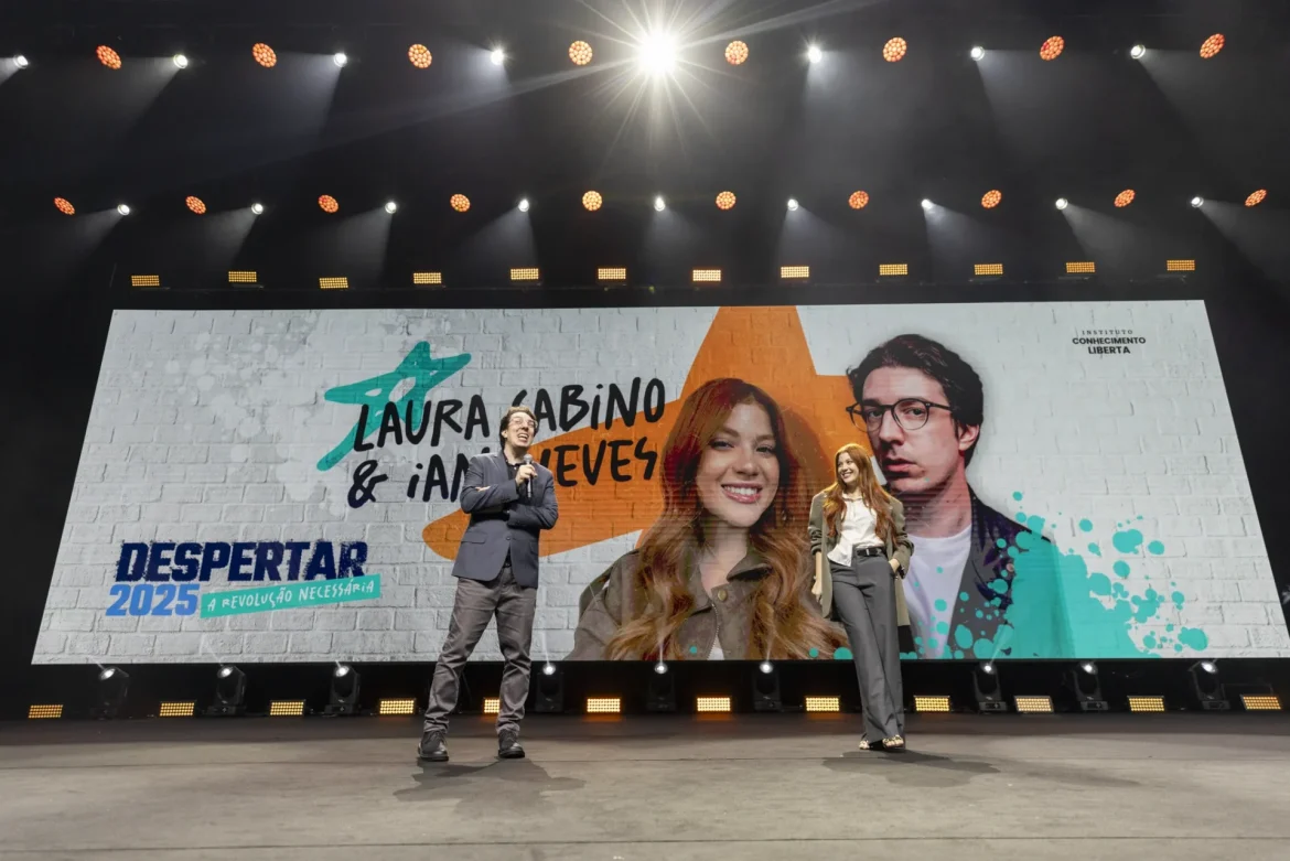 laura-sabino-e-ian-neves-mostram-a-importancia-da-juventude-comunista-nas-redes-sociais laura-sabino-e-ian-neves-mostram-a-importancia-da-juventude-comunista-nas-redes-sociais