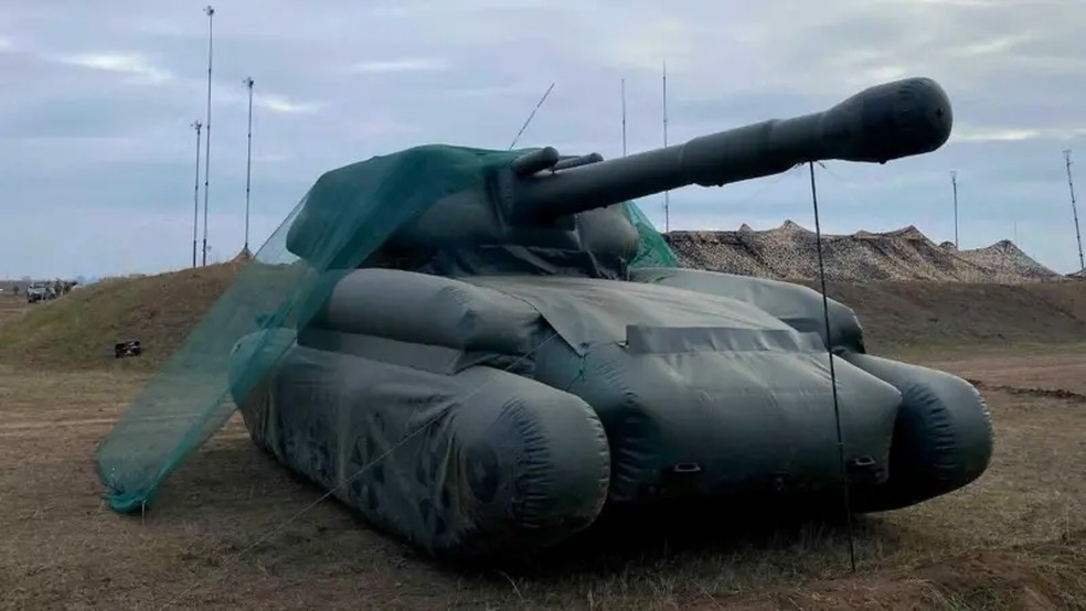 os-tanques-inflaveis-e-armamentos-‘2d’-usados-pela-ucrania-para-enganar-a-russia-na-guerra os-tanques-inflaveis-e-armamentos-‘2d’-usados-pela-ucrania-para-enganar-a-russia-na-guerra
