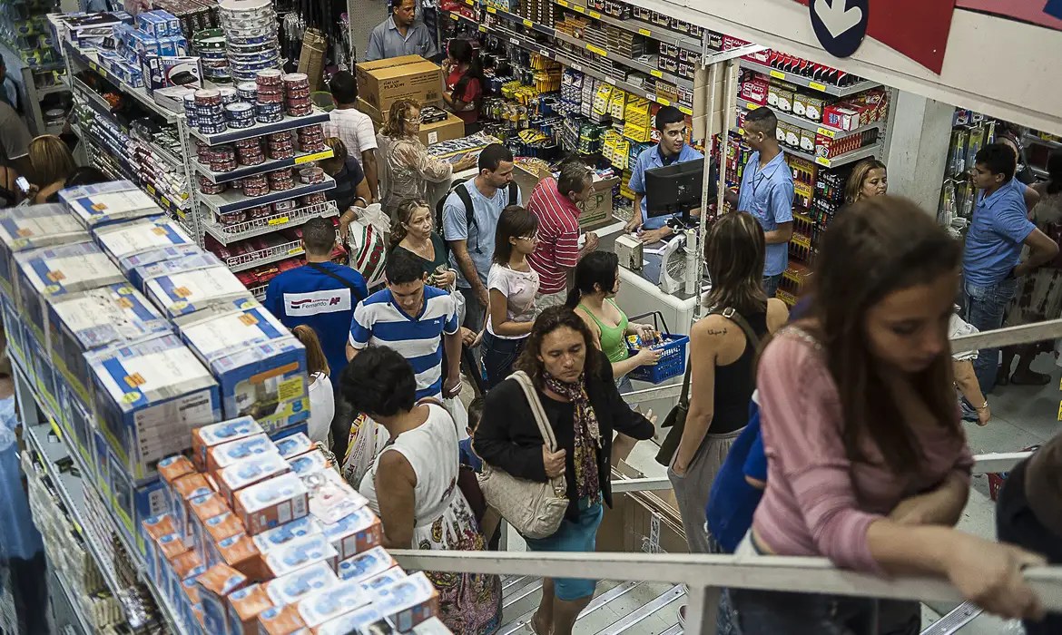 confianca-do-consumidor-avanca-e-chega-a-nivel-mais-alto-desde-dezembro confianca-do-consumidor-avanca-e-chega-a-nivel-mais-alto-desde-dezembro