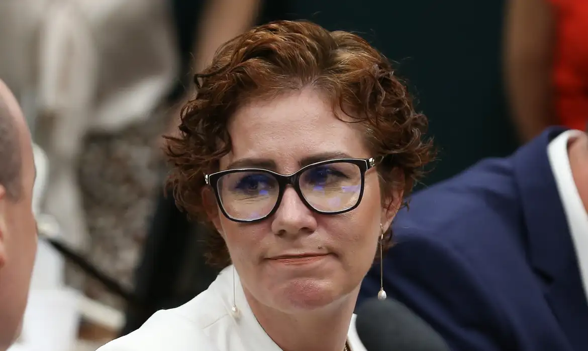zambelli-diz-sofrer-perseguicao-e-chama-moraes-de-bandido-ao-depor-em-processo-de-cassacao zambelli-diz-sofrer-perseguicao-e-chama-moraes-de-bandido-ao-depor-em-processo-de-cassacao