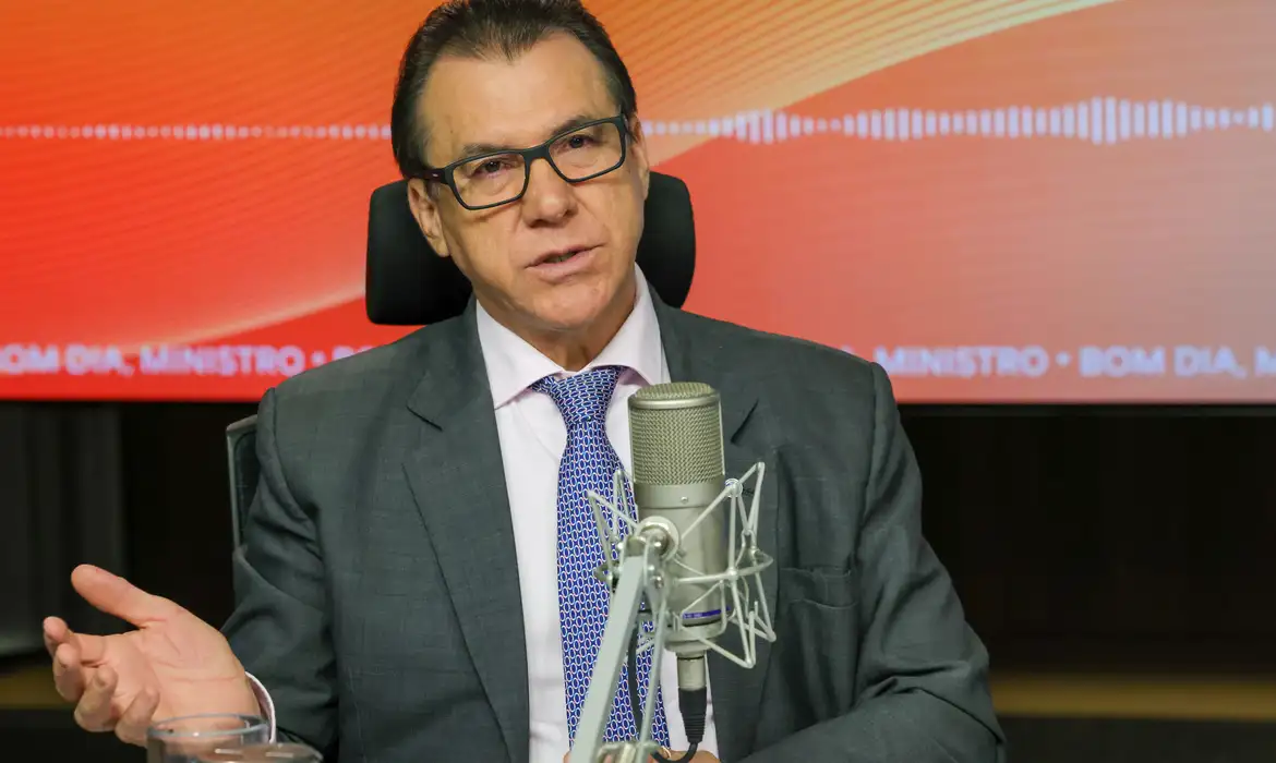 marinho-defende-mobilizacao-popular-como-pressao-contra-escala-6×1 marinho-defende-mobilizacao-popular-como-pressao-contra-escala-6×1