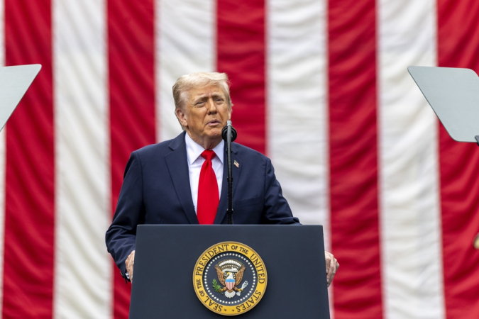 trump-anuncia-novas-tarifas-sobre-caminhoes-pesados-e-produtos-farmaceuticos trump-anuncia-novas-tarifas-sobre-caminhoes-pesados-e-produtos-farmaceuticos