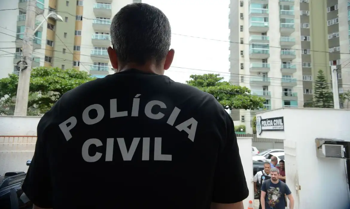 forca-tarefa-da-policia-civil-caca-suspeitos-do-pcc-pela-morte de ex-delegado forca-tarefa-da-policia-civil-caca-suspeitos-do-pcc-pela-morte de ex-delegado