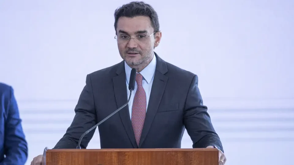 celso-sabino,-do-uniao-brasil,-entrega-carta-de-demissao-do-ministerio-do-turismo celso-sabino,-do-uniao-brasil,-entrega-carta-de-demissao-do-ministerio-do-turismo