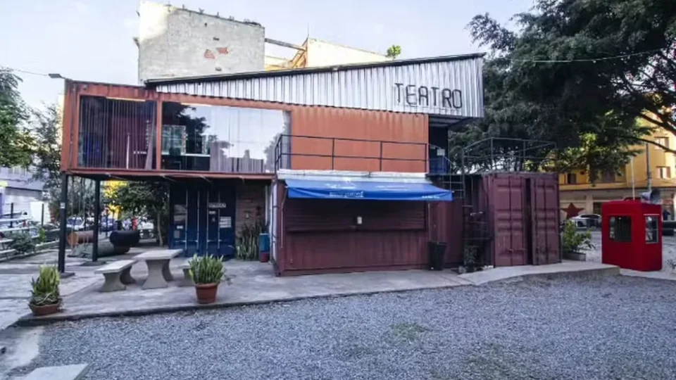 justica-da-90-dias-para-teatro-de-conteiner-desocupar-terreno-no-centro-de-sp justica-da-90-dias-para-teatro-de-conteiner-desocupar-terreno-no-centro-de-sp