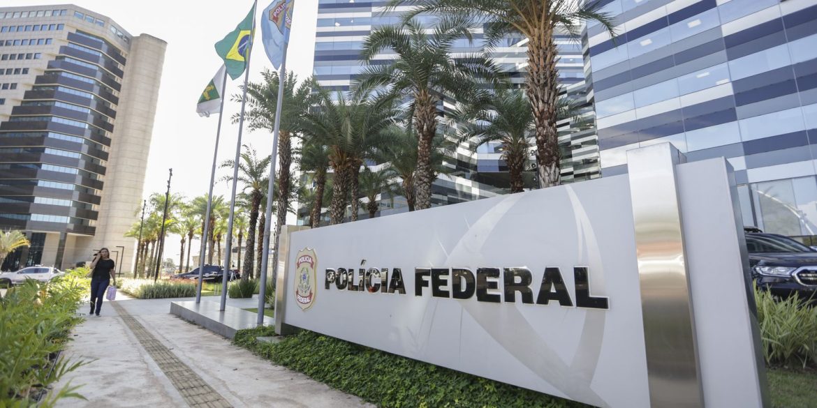 pf-vai-investigar-origem-do-metanol-que-provocou-intoxicacoes-em-sp pf-vai-investigar-origem-do-metanol-que-provocou-intoxicacoes-em-sp