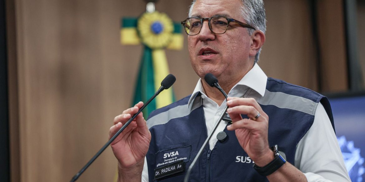padilha-determina-notificacao-de-suspeitas-de-intoxicacao-por-metanol padilha-determina-notificacao-de-suspeitas-de-intoxicacao-por-metanol