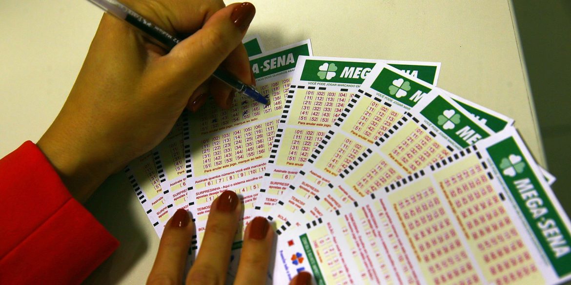 mega-sena-sorteia-nesta-quinta-premio-acumulado-em-r$-7,5-milhoes mega-sena-sorteia-nesta-quinta-premio-acumulado-em-r$-7,5-milhoes