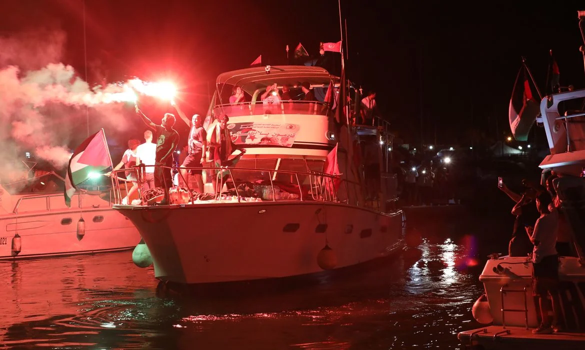 flotilha-global-sumud:-ultima-embarcacao-e-capturada-por-israel flotilha-global-sumud:-ultima-embarcacao-e-capturada-por-israel