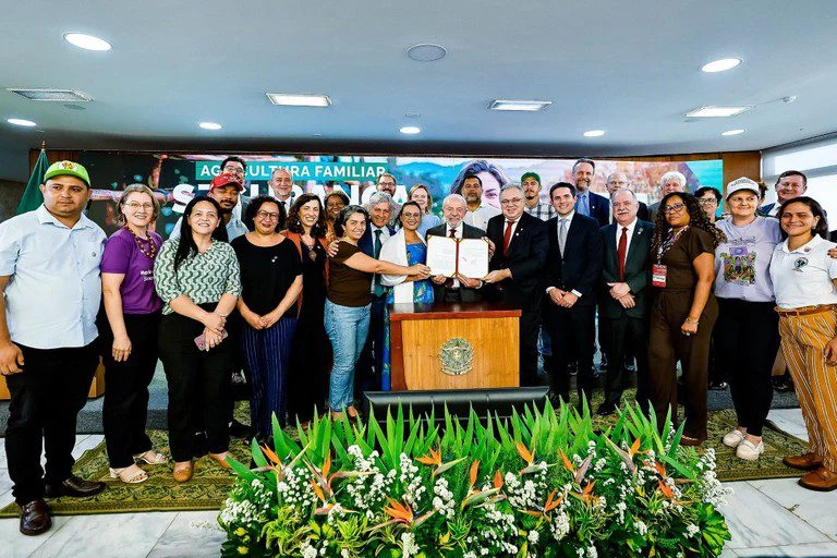 lula-sanciona-pacote-para-fortalecer-agricultura-familiar-e-combater-a-fome lula-sanciona-pacote-para-fortalecer-agricultura-familiar-e-combater-a-fome