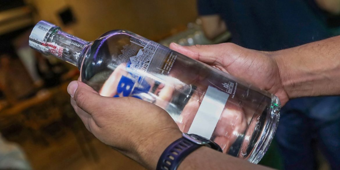 policiais-descobrem-laboratorio-de-falsificacao-de-bebidas-no-df policiais-descobrem-laboratorio-de-falsificacao-de-bebidas-no-df
