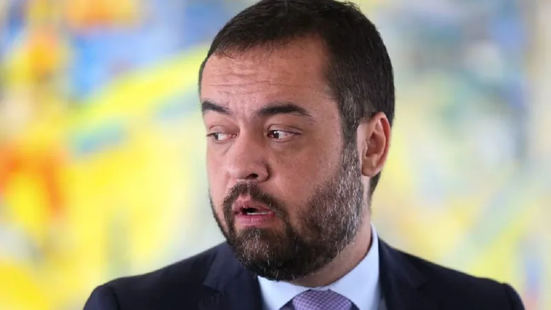 castro-diz-que-tende-a-vetar-gratificacao-faroeste,-que-preve-bonus-para-policial-do-rj-que-matar castro-diz-que-tende-a-vetar-gratificacao-faroeste,-que-preve-bonus-para-policial-do-rj-que-matar