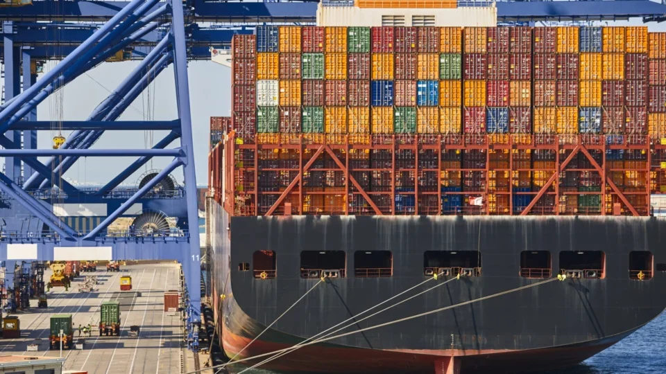 superavit-da-balanca-comercial-brasileira-cai-41%-em-setembro,-pressionado-pelo-tarifaco-dos-eua superavit-da-balanca-comercial-brasileira-cai-41%-em-setembro,-pressionado-pelo-tarifaco-dos-eua