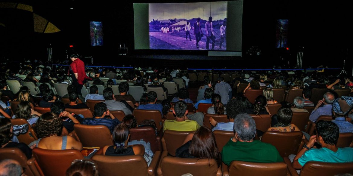 mostra-internacional-de-cinema-de-sp-divulga-programacao-da-49o-edicao mostra-internacional-de-cinema-de-sp-divulga-programacao-da-49o-edicao