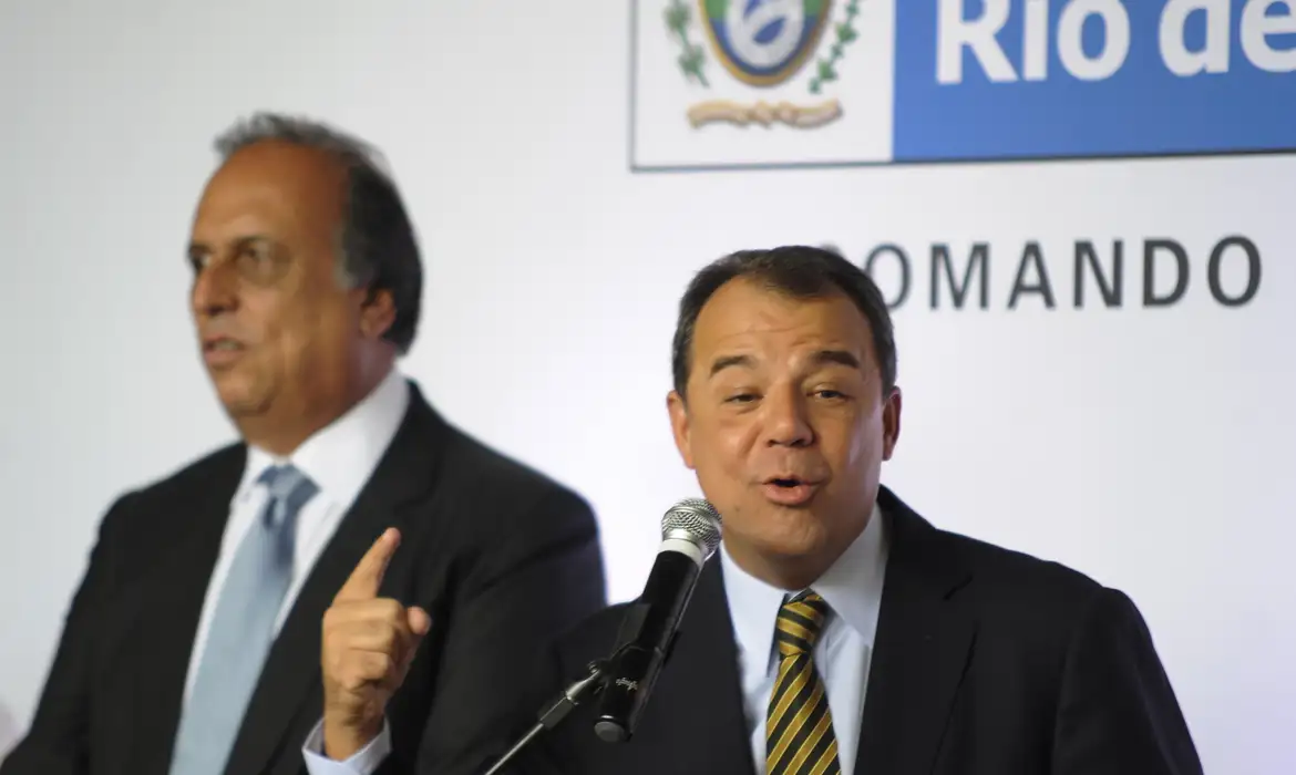 ex-governadores-do-rj,-cabral-e-pezao,-sao-condenados-em-mais-de-r$-4-bilhoes ex-governadores-do-rj,-cabral-e-pezao,-sao-condenados-em-mais-de-r$-4-bilhoes