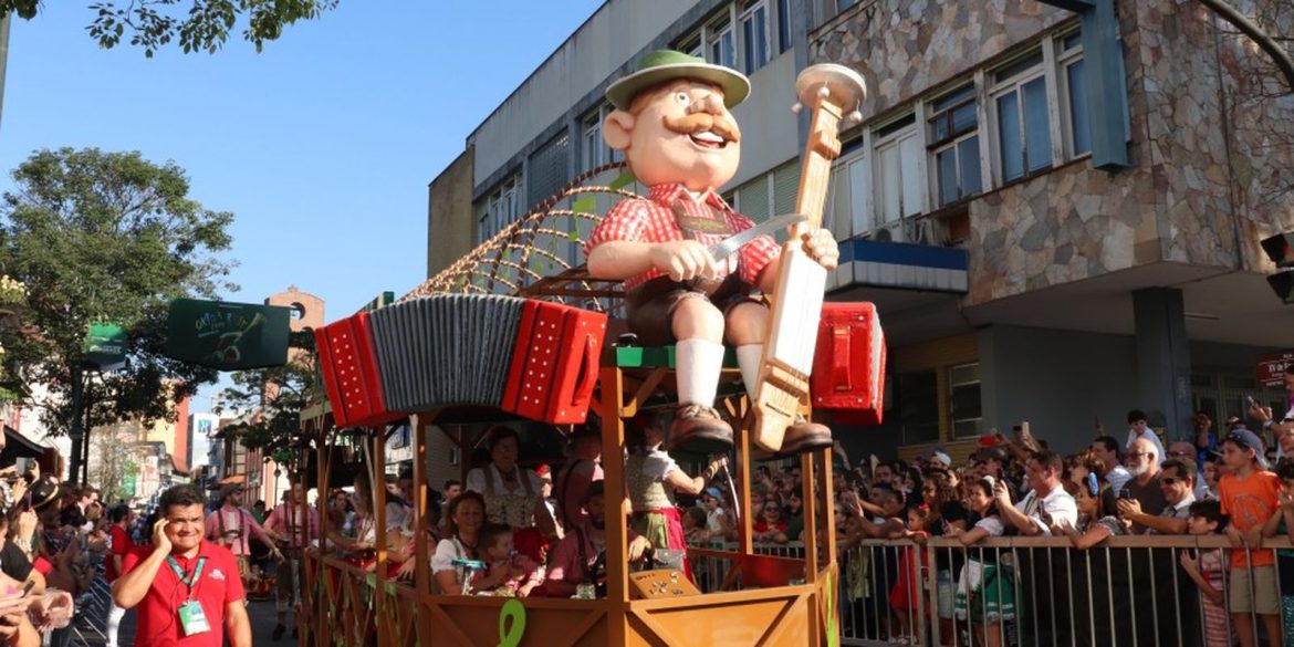 40o-edicao-da-oktoberfest-comeca-hoje-em-blumenau-(sc) 40o-edicao-da-oktoberfest-comeca-hoje-em-blumenau-(sc)