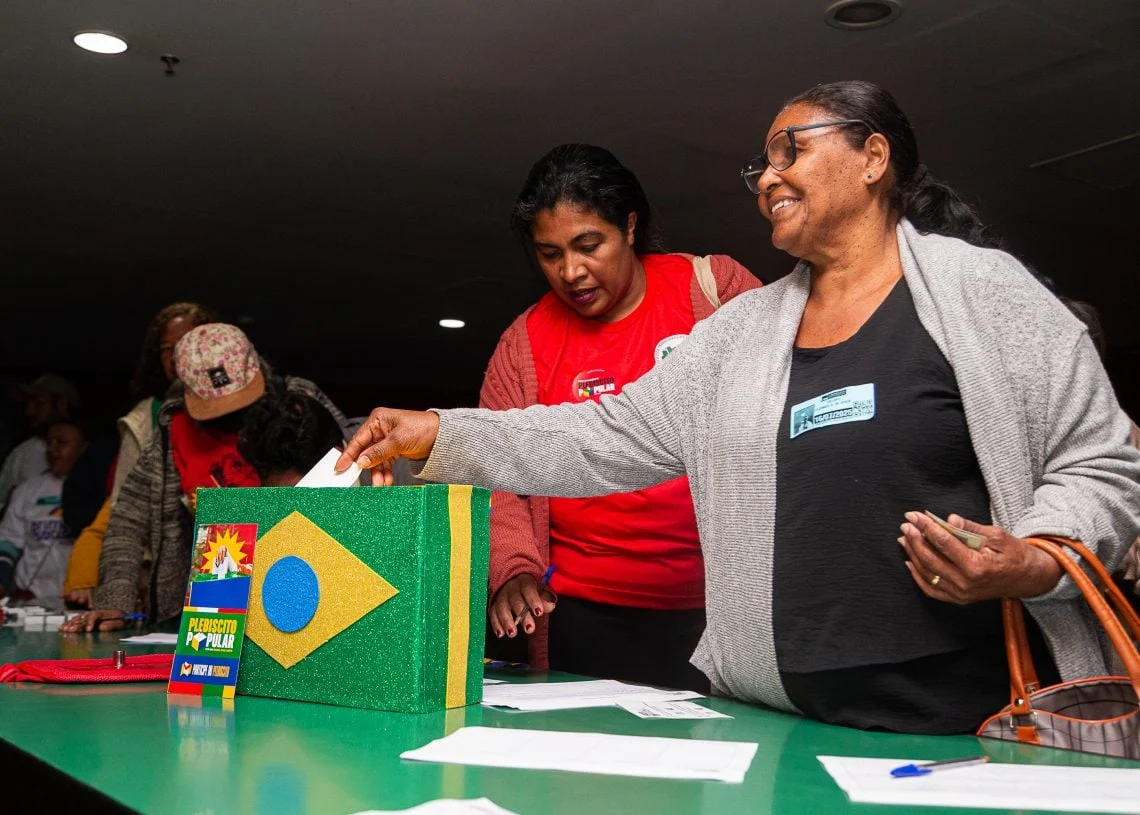 plebiscito-popular-pelo-fim-da-escala-6×1-termina-no-domingo-e-convoca-mutirao-na-reta-final plebiscito-popular-pelo-fim-da-escala-6×1-termina-no-domingo-e-convoca-mutirao-na-reta-final