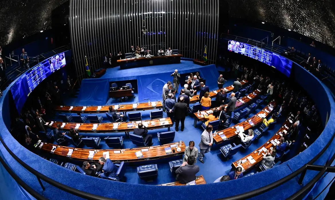 ‘emendas-pix’-bancam-de-forro-de-isopor-em-hospital-no-rj-a-van-usada-em-igreja-em-roraima ‘emendas-pix’-bancam-de-forro-de-isopor-em-hospital-no-rj-a-van-usada-em-igreja-em-roraima