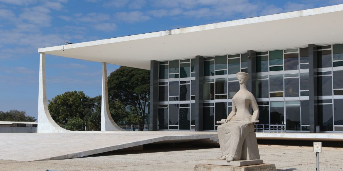 em-carta-de-proprio-punho,-martins-pede-a-moraes-volta-de-advogados em-carta-de-proprio-punho,-martins-pede-a-moraes-volta-de-advogados