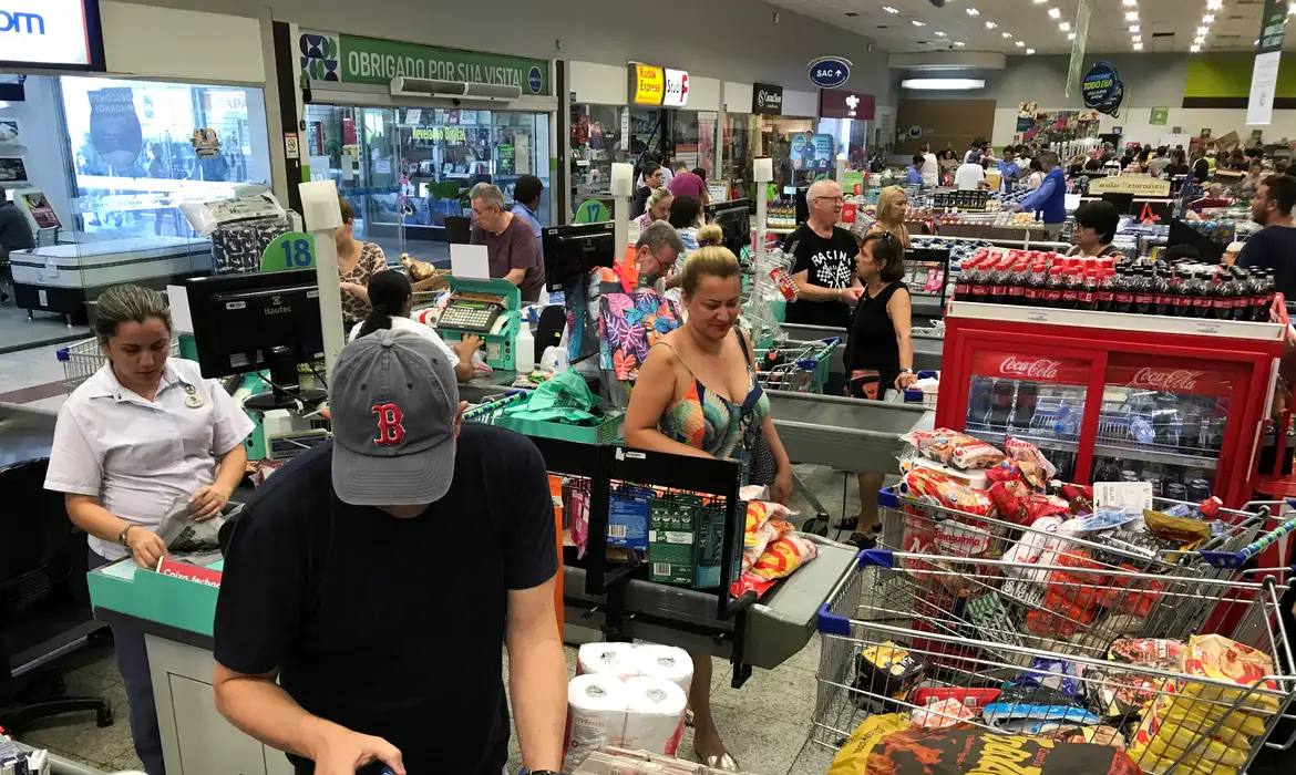 precos-dos-alimentos-caem-pelo-4o-mes-consecutivo,-diz-ibge precos-dos-alimentos-caem-pelo-4o-mes-consecutivo,-diz-ibge