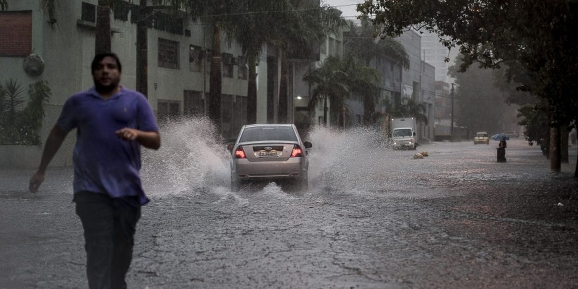 defesa-civil-emite-alerta-severo-de-temporal-para-capital-paulista defesa-civil-emite-alerta-severo-de-temporal-para-capital-paulista