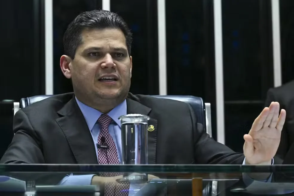 alcolumbre-se-anima-com-eventual-indicacao-ao-stf-de-pacheco,-que-vive-dilema-com-mg alcolumbre-se-anima-com-eventual-indicacao-ao-stf-de-pacheco,-que-vive-dilema-com-mg