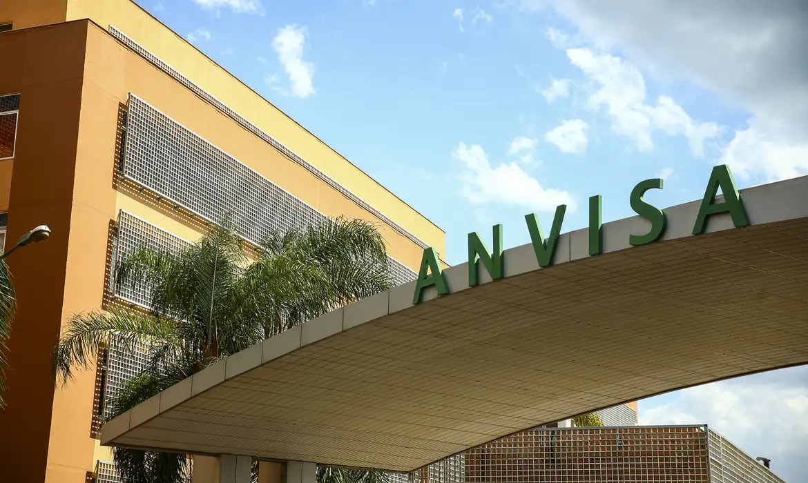 anvisa-determina-a-proibicao-de-oito-produtos-para-cabelo;-veja-a-lista anvisa-determina-a-proibicao-de-oito-produtos-para-cabelo;-veja-a-lista