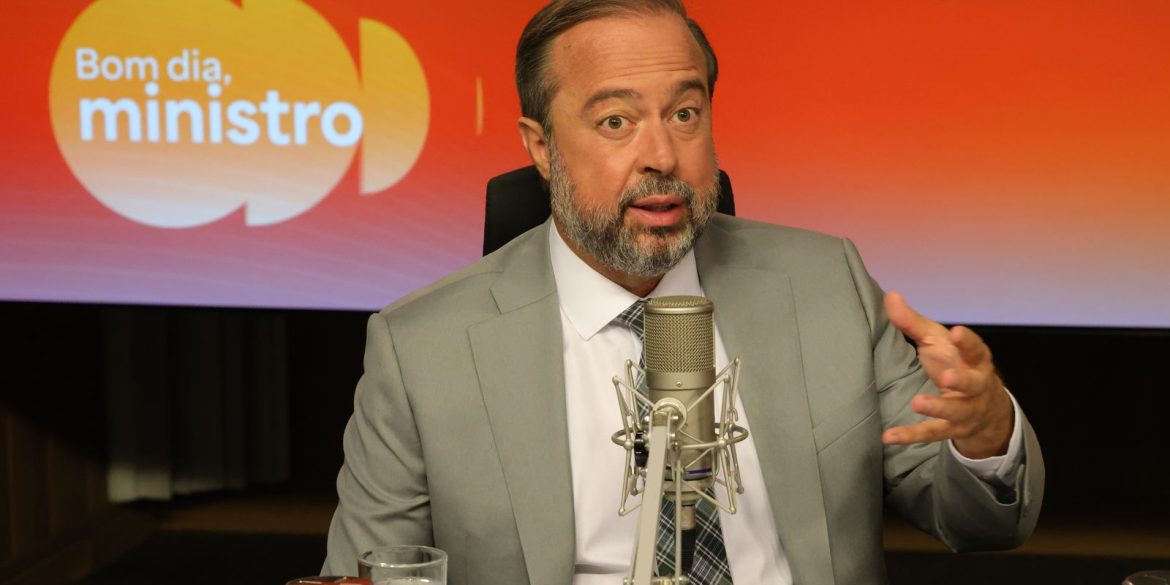 ministerio-de-minas-e-energia-e-ons-se-reunem-para-discutir-apagao ministerio-de-minas-e-energia-e-ons-se-reunem-para-discutir-apagao