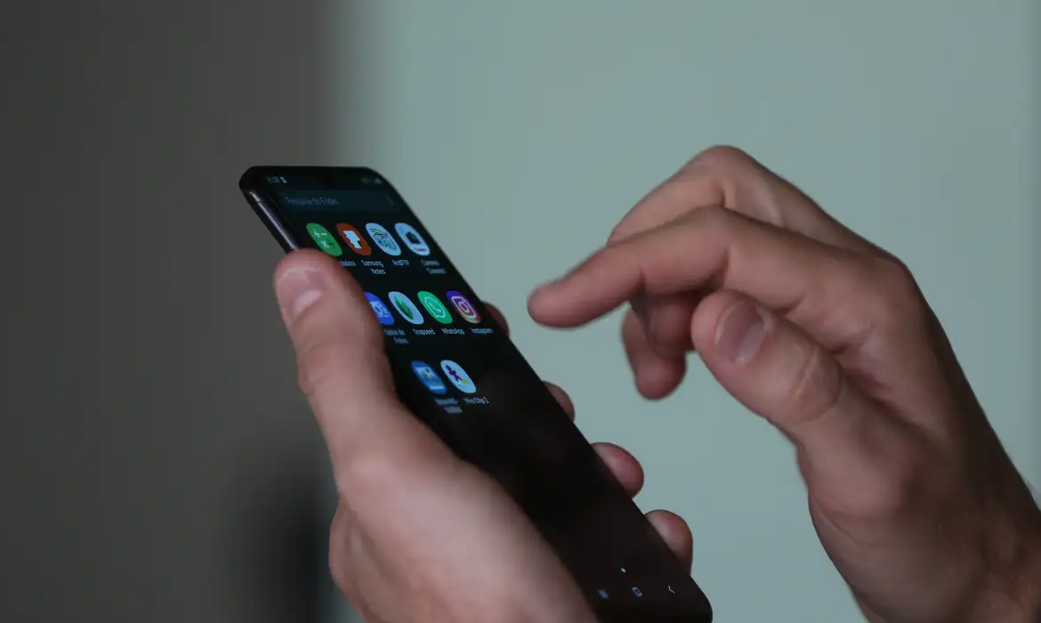saiba-como-proteger-seu-celular-de-golpes-e-recuperar-o-aparelho-se-for-roubado saiba-como-proteger-seu-celular-de-golpes-e-recuperar-o-aparelho-se-for-roubado