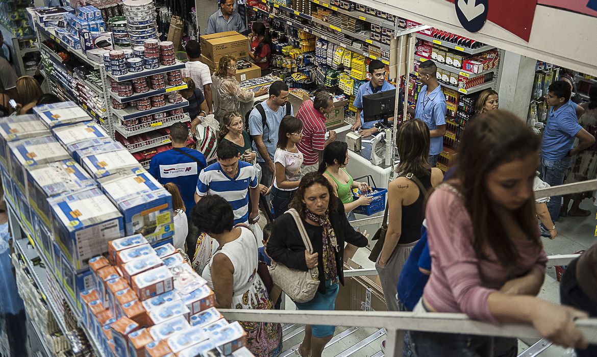 comercio-varia-0,2%-em-agosto-e-interrompe-quatro-meses-de-taxas-negativas comercio-varia-0,2%-em-agosto-e-interrompe-quatro-meses-de-taxas-negativas