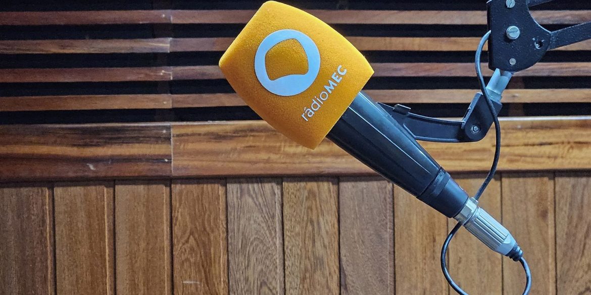 wagner-gomes,-do-programa-ginastica-no-ar,-da-radio-mec,-e-homenageado wagner-gomes,-do-programa-ginastica-no-ar,-da-radio-mec,-e-homenageado