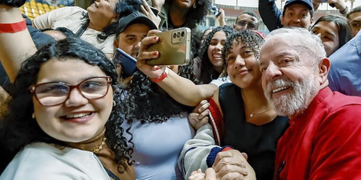 lula:-educacao-e-politica-sao-pilares-para-pais-ter-um-futuro-melhor lula:-educacao-e-politica-sao-pilares-para-pais-ter-um-futuro-melhor