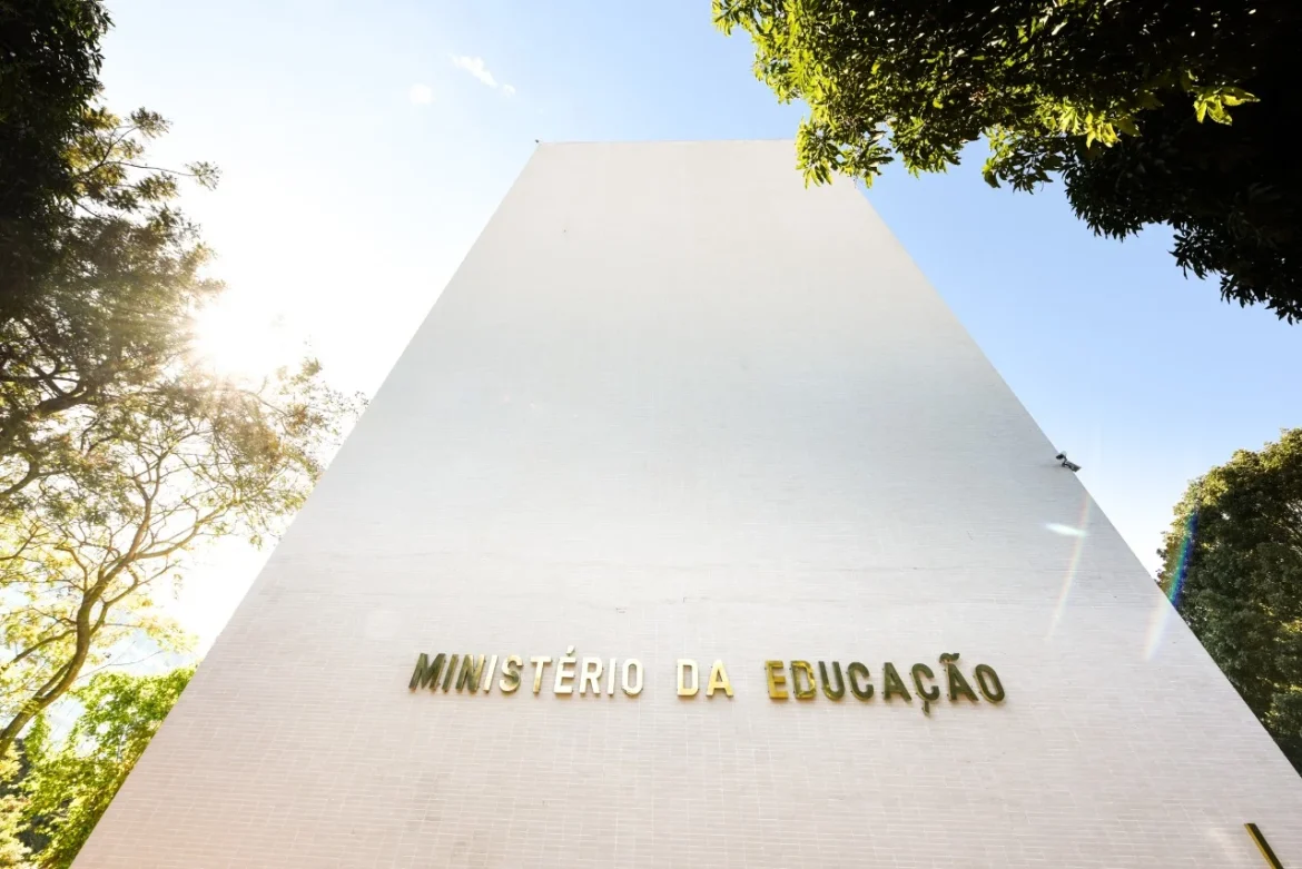 mec-premiara-100-mil-professores-com-computadores,-notebooks-e-tablets mec-premiara-100-mil-professores-com-computadores,-notebooks-e-tablets