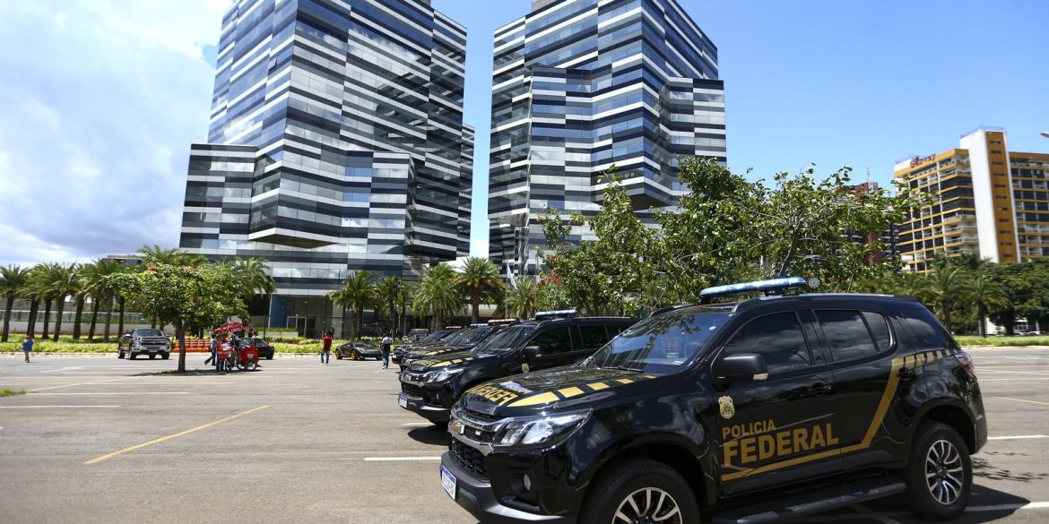 pf-quer-investigar-entrada-de-ex-assessor-de-bolsonaro-nos-eua pf-quer-investigar-entrada-de-ex-assessor-de-bolsonaro-nos-eua