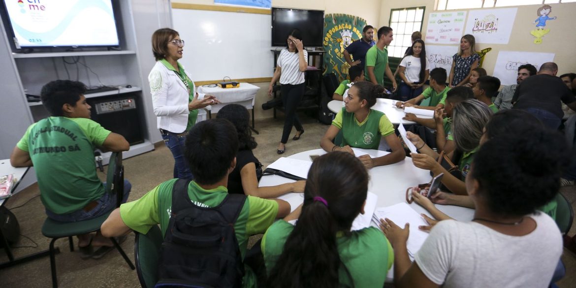 liminar-mantem-presenca-de-professores-em-salas-de-leitura-de-sp liminar-mantem-presenca-de-professores-em-salas-de-leitura-de-sp