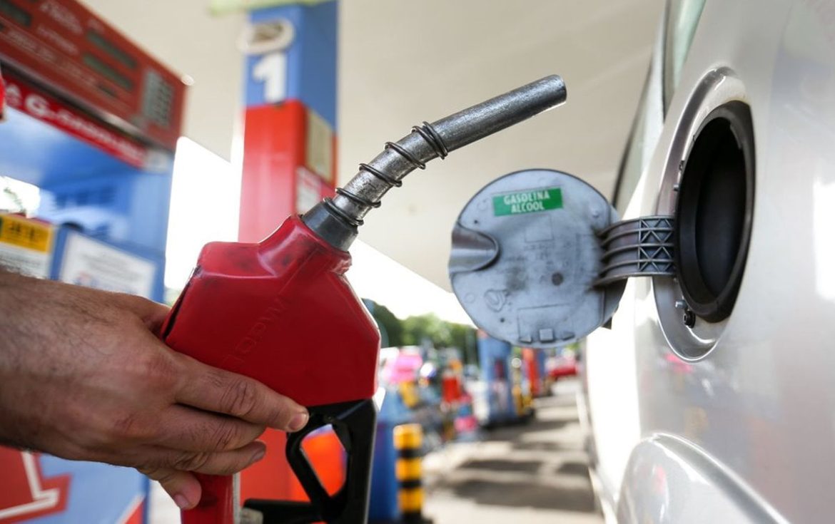 petrobras-reduz-preco-da-gasolina-em-4,9%-a-partir-de-hoje petrobras-reduz-preco-da-gasolina-em-4,9%-a-partir-de-hoje